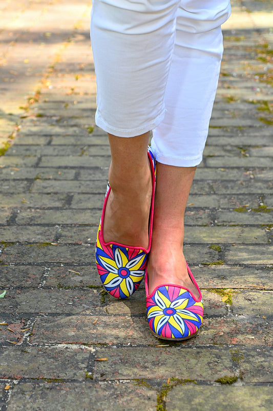 Bizu Shoes: Embrace Colorful Playfulness for Vera Bradley Lovers